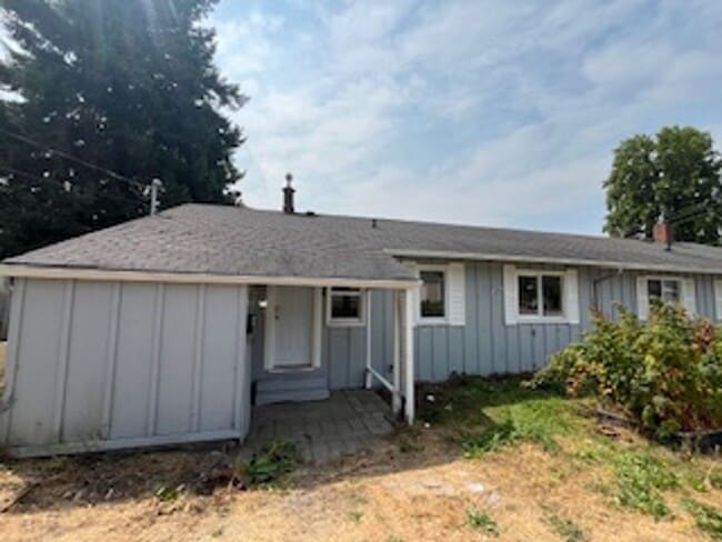 Building Photo - Elm Duplex Unit 215 B Rental