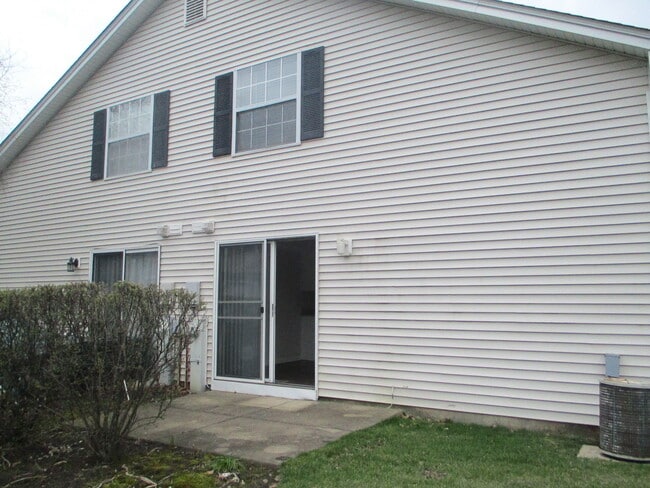 Photo - 203 Teak Ln