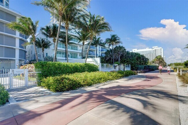 6515 Collins Ave Unidad 1107