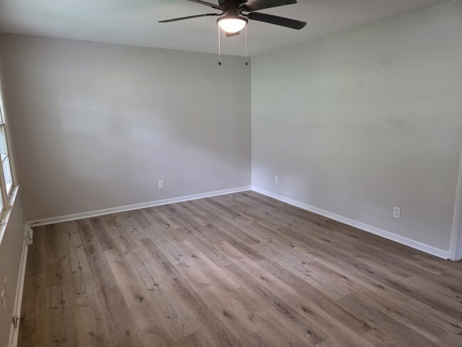Photo - 2804 Brett Rd NW