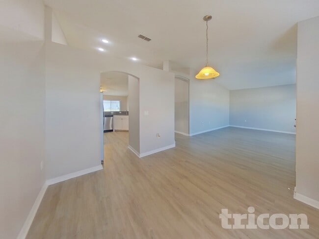 Photo - 102 Milton Pl