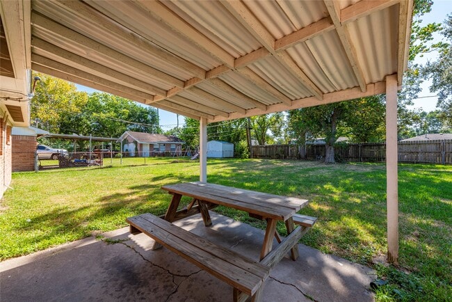 Photo - 10914 Keese Dr