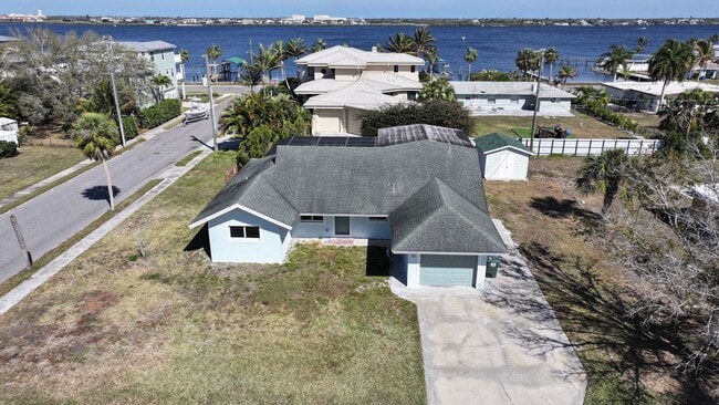 Building Photo - Four Bedroom Pool Home - Second Floor View of Manatee River