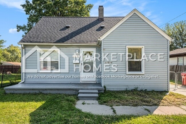 Building Photo - 27070 Lawnwood St Rental