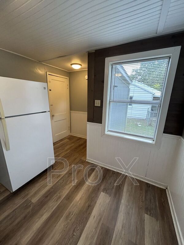 Photo - 468 Fieldcrest Dr