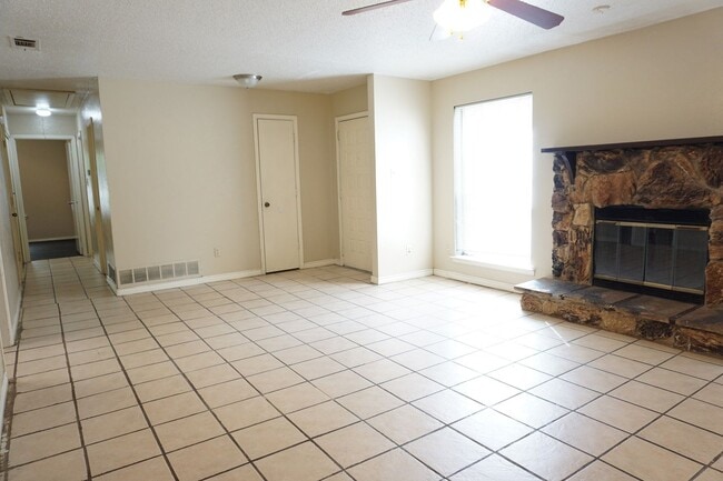 Photo - VIEW NOW - COMING SOON - Charming 3-Bedroom Duplex in East Dallas with Garage & Fenced Yard