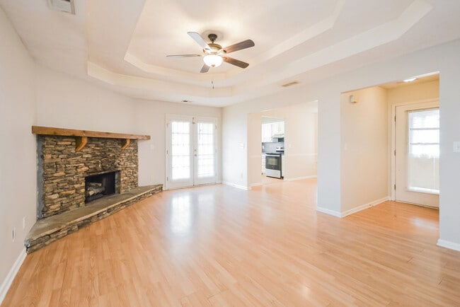 Photo - 135 Branchwood Dr