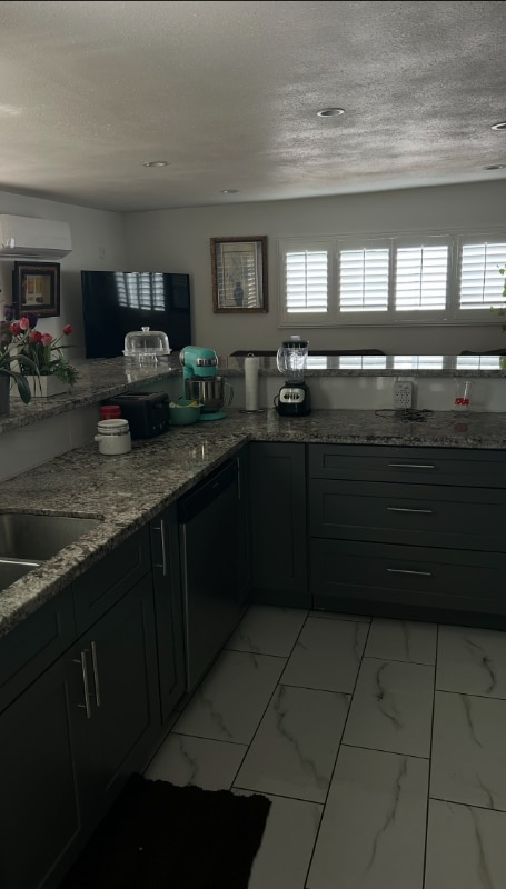 Photo - 11619 Wilkie Ave