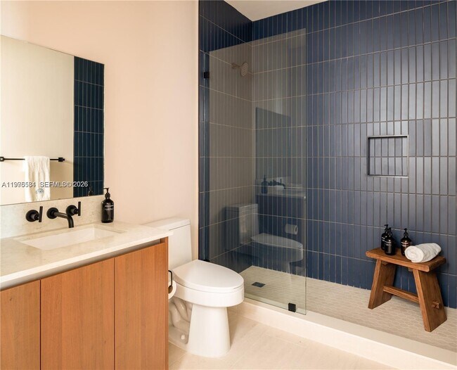 Photo - 275 SW 6th St Unit 502