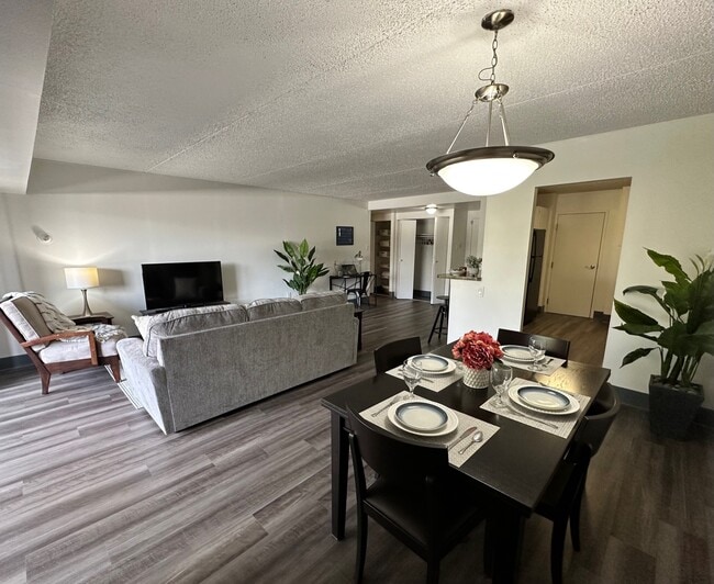 Photo - Brentmoor at Penn Center