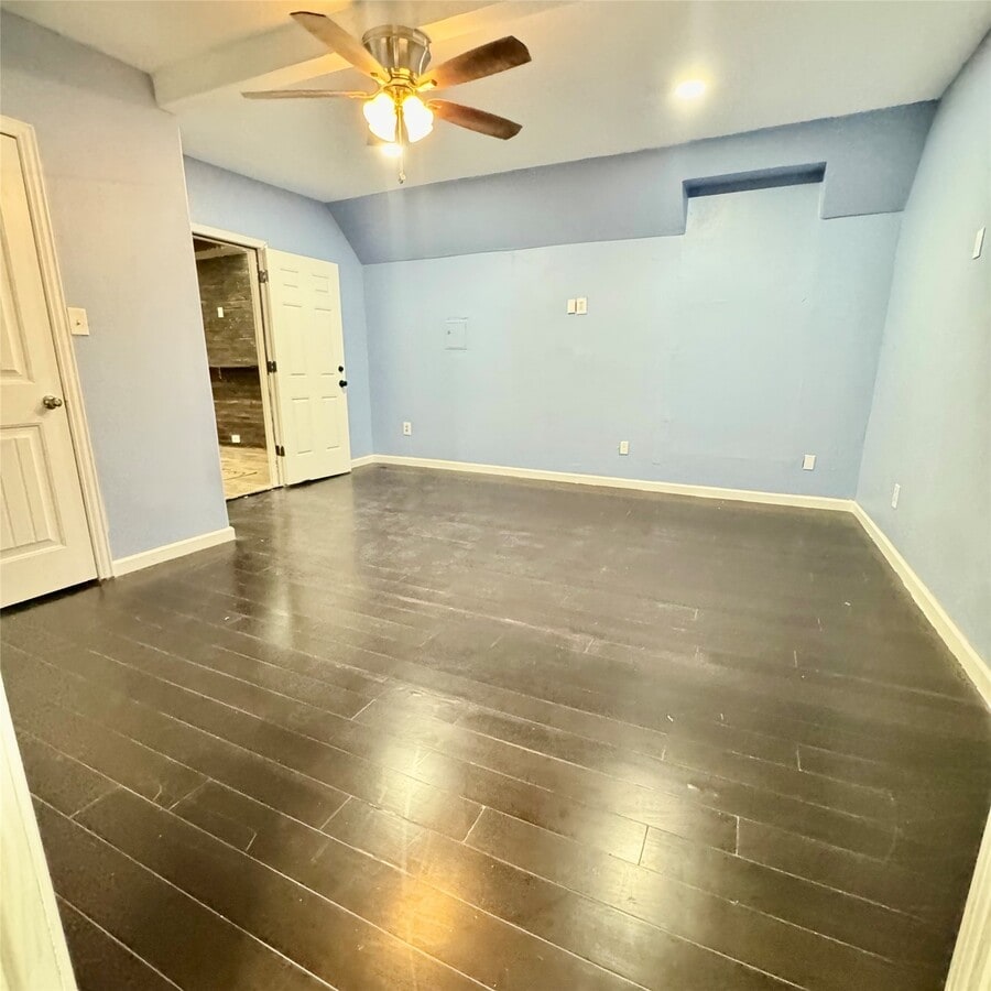 Photo - 403 Clear Lake Rd