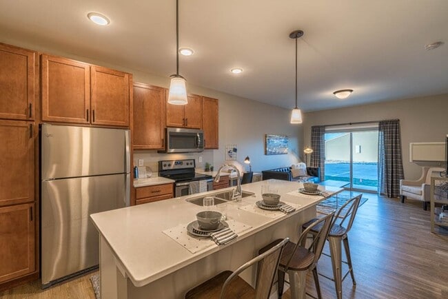 Edition - Spacious, Modern Kitchens in Pet... - Edition - Spacious, Modern Kitchens in Pet... Apartment Unit 204