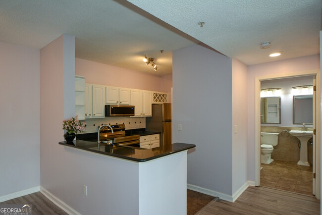 Photo - 955 Juniper St NE