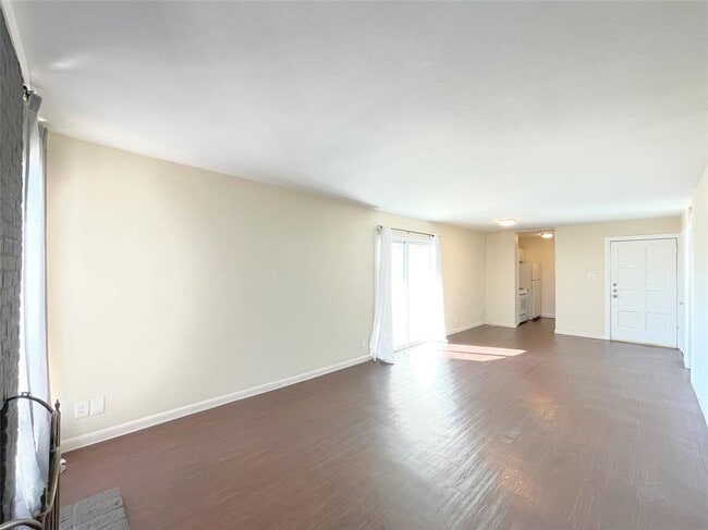 Photo - 3431 N Hills Dr Unit 321