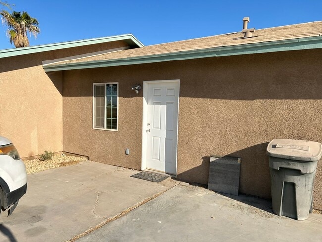 Photo - 605 W 3rd St Unit 102