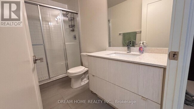 Photo - 330 Richmond St W Unité 816