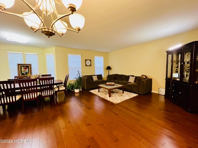 Photo - 301 Princeton Court
