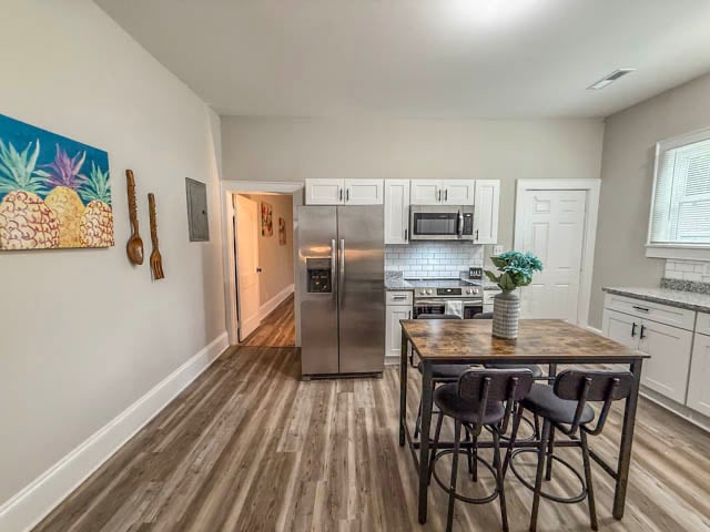 Photo - 216 E Horah St