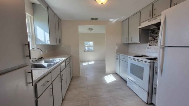 Photo - 41786 W Expy 83