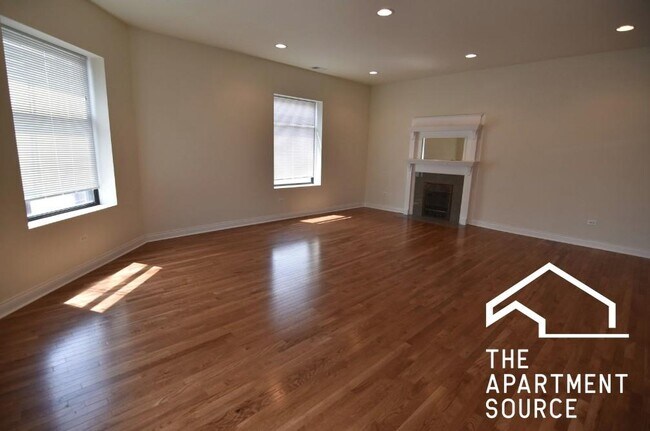 Photo - 800 W Belmont Ave Unit 3