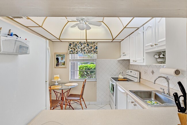 Photo - 22 Abbey Ln Unit 106