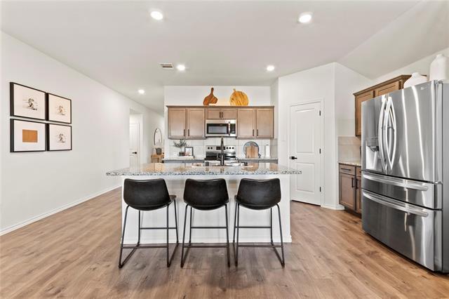 Photo - 985 Alton Dr