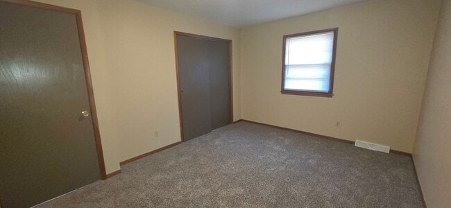 Photo - 2 BR 1 BA brick duplex, close to Missouri ...