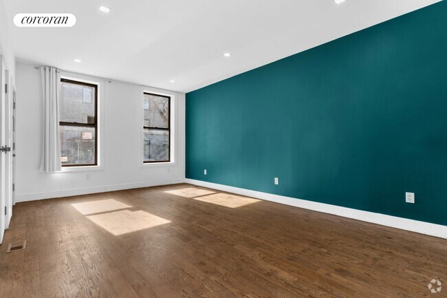 Building Photo - 297 Hinsdale St Rental