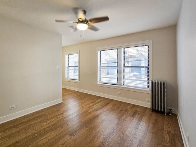 Building Photo - 561 W Cornelia Ave Unit 110