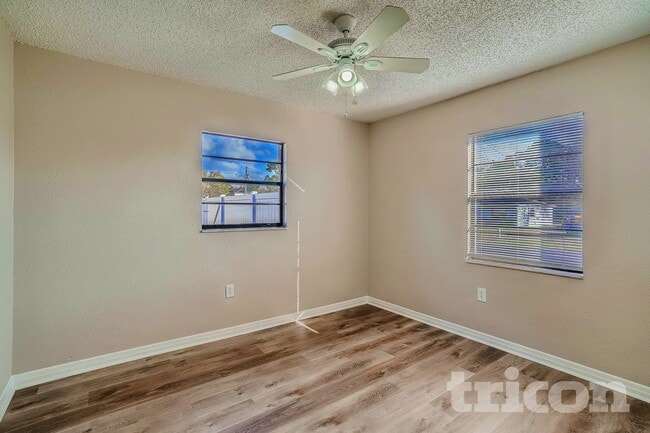 Photo - 11391 Salters St