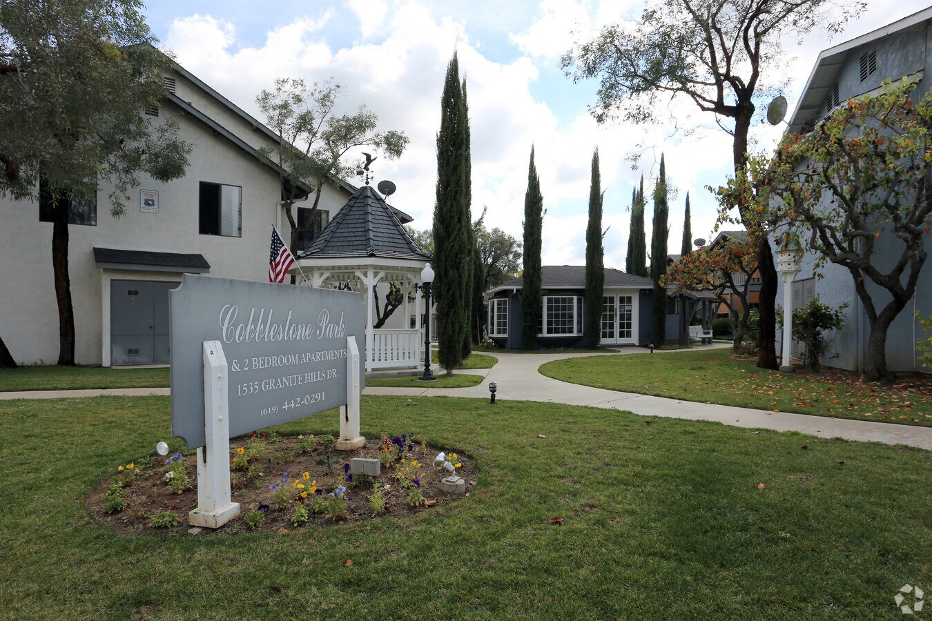 Cobblestone Park Apartments - Cobblestone Park Apartments