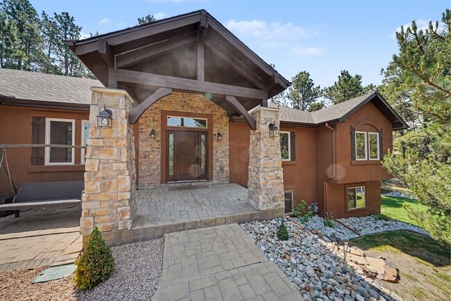 Building Photo - 18145 Bakers Farm Rd