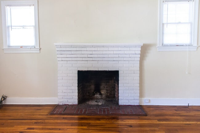 Photo - 3066 Oxford Ave