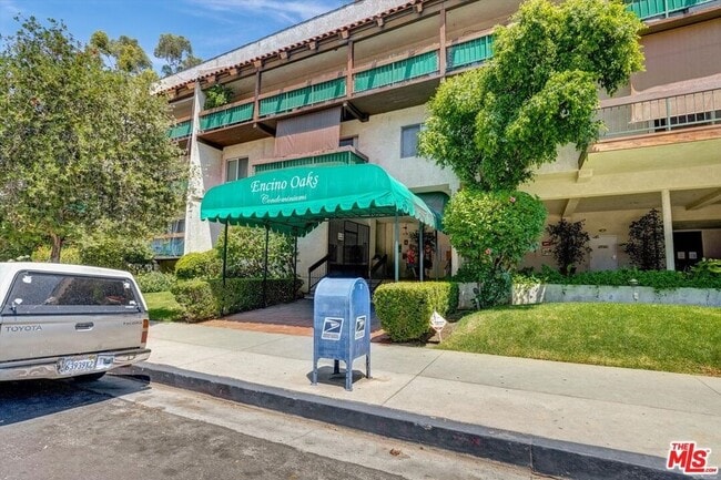 Building Photo - 5460 White Oak Ave Unit C209 Rental