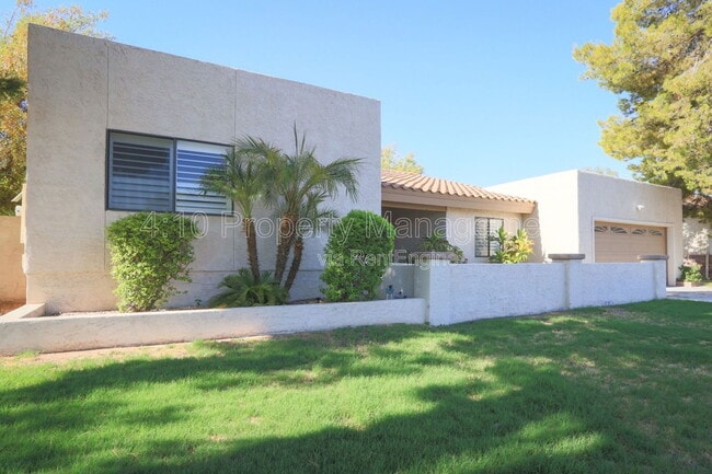 Building Photo - 951 E Leeward Ln