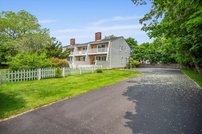 Photo - 188 Main St