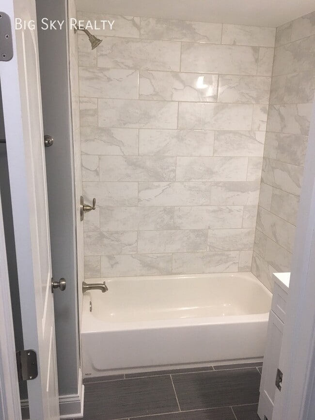 Photo - 71 E Gates St Unit 1