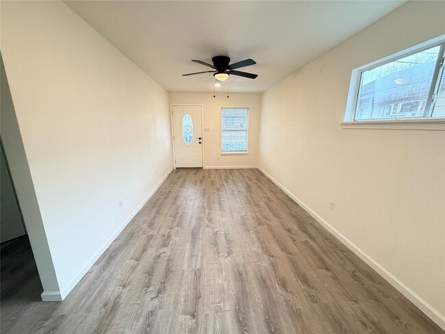 Photo - 5130 Engleford St