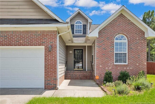 Photo - 112 Camrose Ct