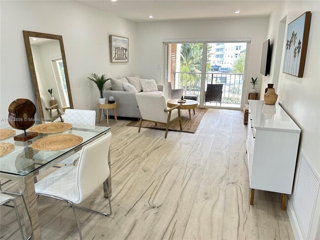 Building Photo - 4143 N Ocean Blvd Unit 307 Rental