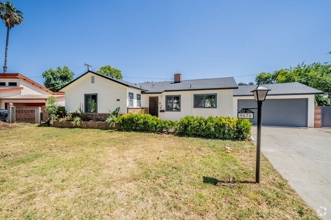 Building Photo - 9676 Bolton Ave Rental