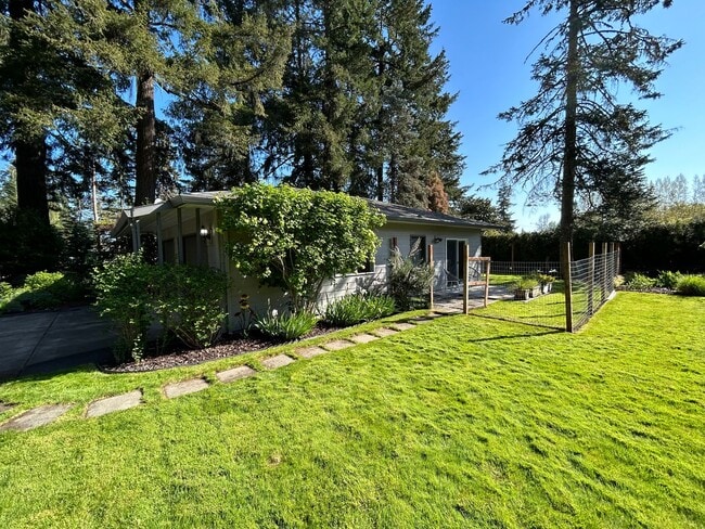 Photo - Perfectly Furnished Studio Cottage in SW M...