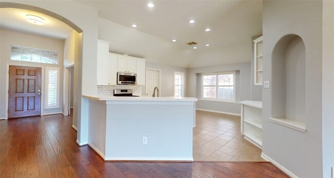 Photo - 3046 Antler Way