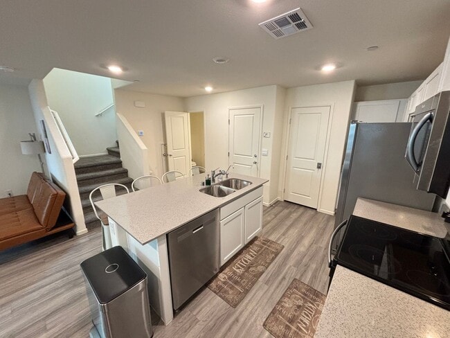 Photo - Gorgeous 3Bed/2.5Bath/2Car Townhome located in Southwest Las Vegas- Make the Move for Less: $300 ...