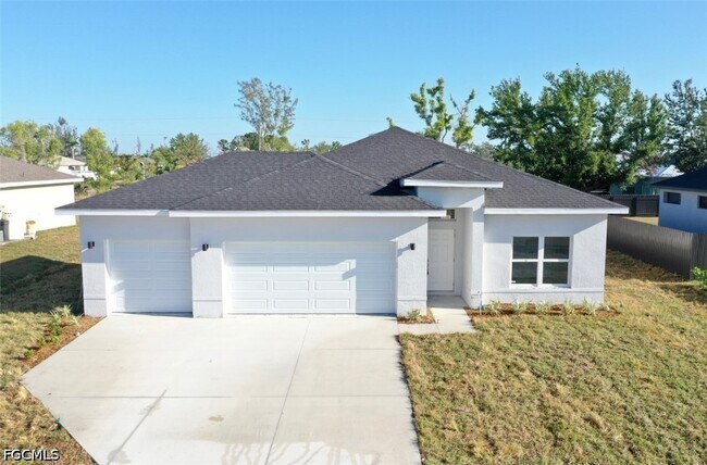 Photo - 820 NE 7th Ave