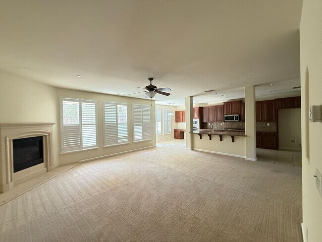 1427 Wyndham Ln