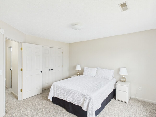 Photo - 201 Greenleaf Dr