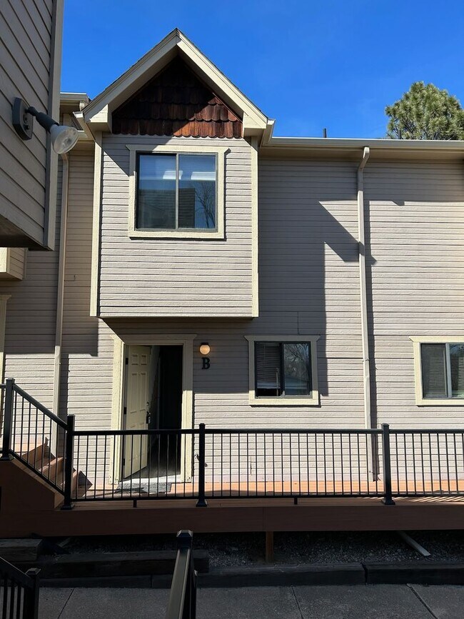 Available NOW, 2 bedroom townhome w/ AC - ... - Available NOW, 2 bedroom townhome w/ AC - ...