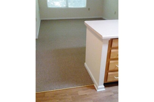 Photo - CREEKSIDE SENIOR APARTMENTS