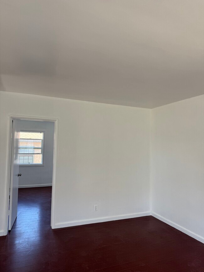1940 W Imperial Hwy Unit for rent